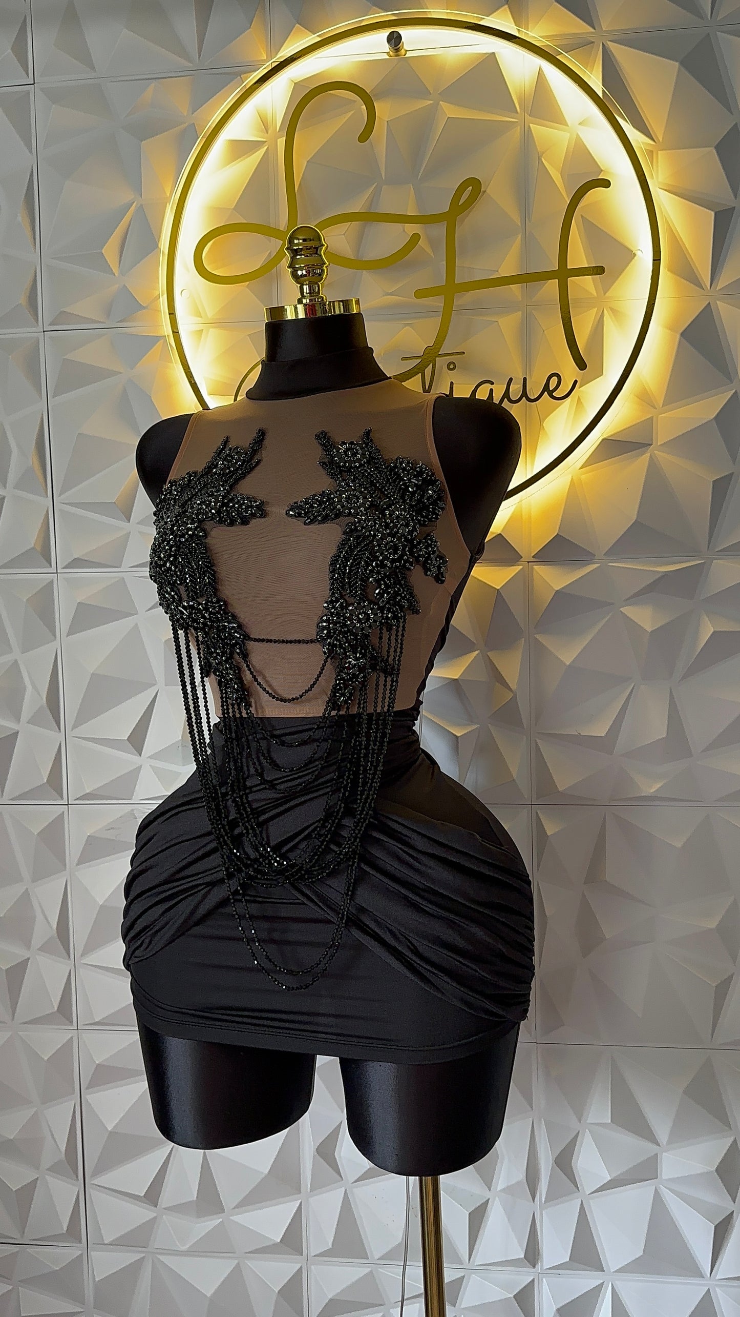 Vestido negro Piedreria